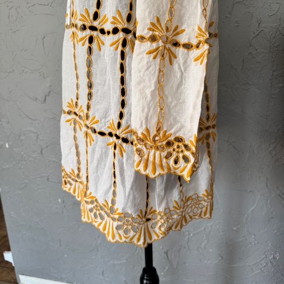 White and Gold Embroidered Women's Top with eyelets off the shoulder blouse cute - Picture 2 of 11